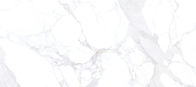 ห้องนั่งเล่นกระเบื้องพื้นพอร์ซเลนและการออกแบบผนัง Calacatta White Marble ดูกระเบื้อง Porcelain ขนาดใหญ่ 160 * 360cm