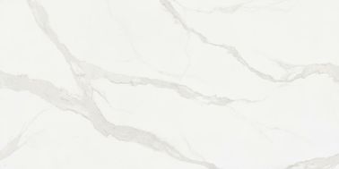 พื้นขัดเงาหินอ่อน Carrara กระเบื้องห้องน้ำสีขาวขนาดใหญ่ 1800x900 Mm กระเบื้องพอร์ซเลนในร่มกระเบื้องปูพื้น